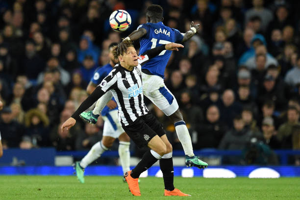 更是对团结 更是对团结