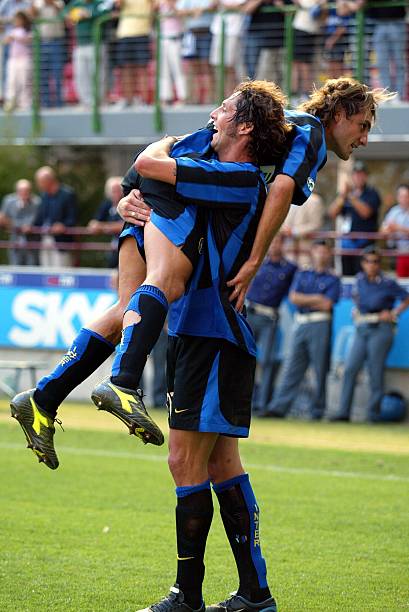 年薪稳占意 年薪稳占意