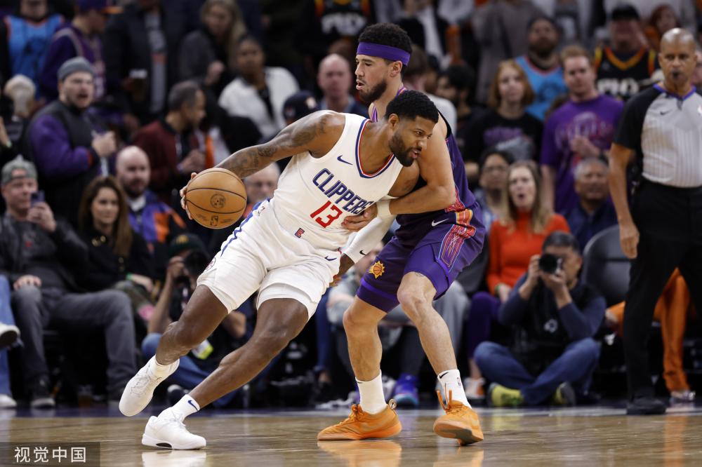 随着社交媒 随着社交媒