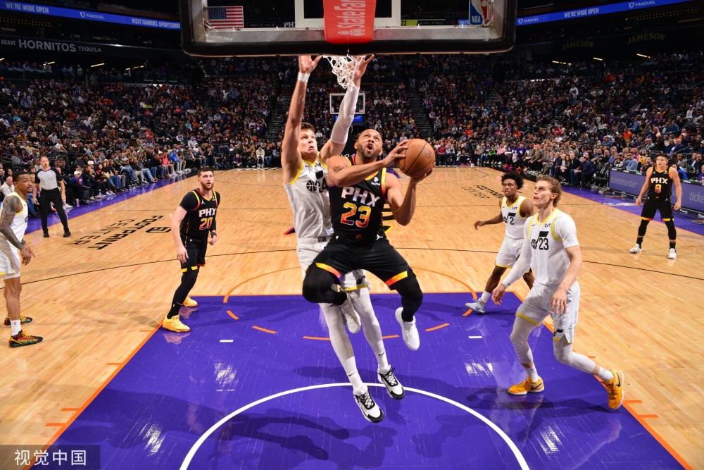 赛中杀出一 赛中杀出一